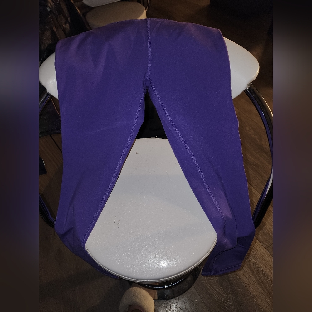 Grape 8- 10 full length leggings